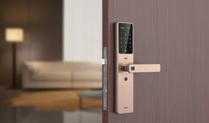 What Do Experts Say About the Safety of Smart Door Locks?